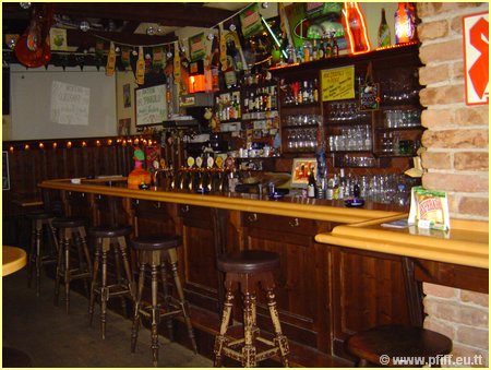 PFIFF Pics Bar und Mautzy_03.JPG