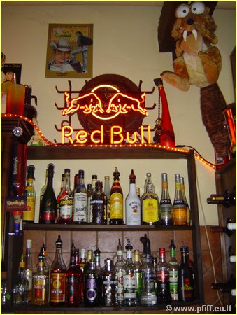 PFIFF Pics Bar und Mautzy_07.JPG