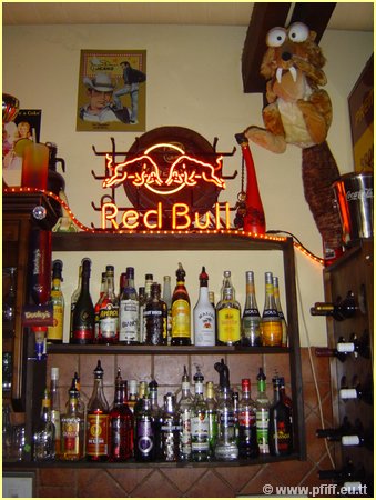 PFIFF Pics Bar und Mautzy_08.JPG