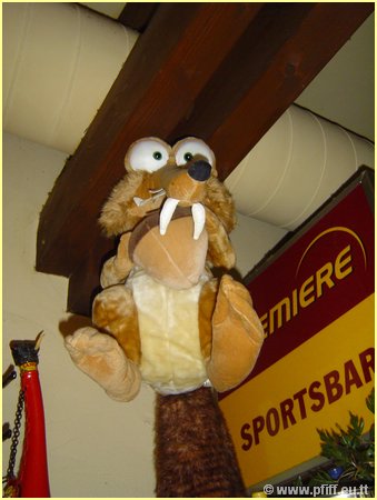 PFIFF Pics Bar und Mautzy_19.JPG